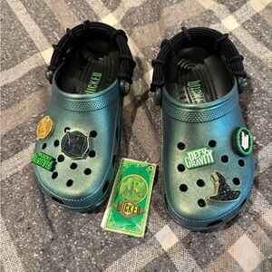 Crocs Adult Wicked Elphaba Classic Clogs